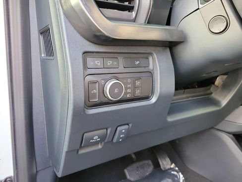 Used 2023 Ford F350 Lariat w/ Chrome Package AWD/4WD image 21