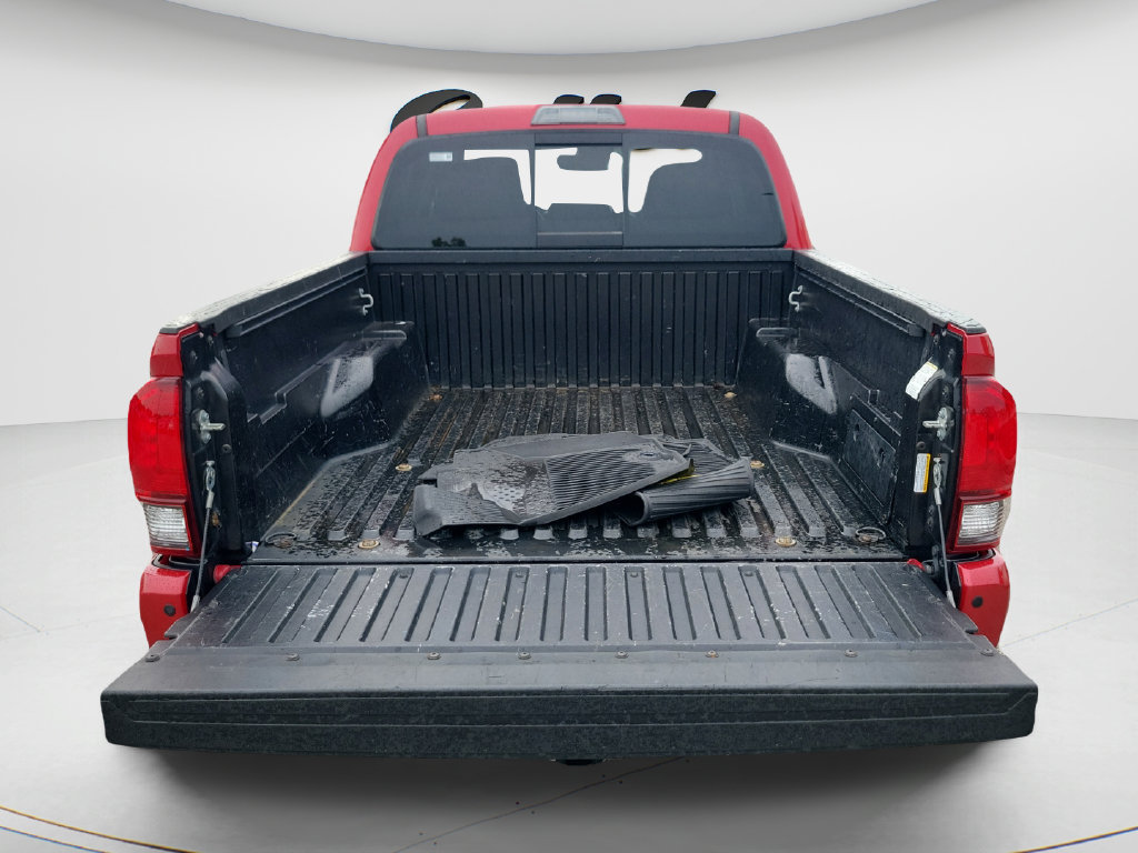 Certified 2023 Toyota Tacoma SR5 AWD/4WD image 9