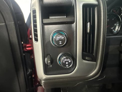 Used 2017 GMC Sierra 1500 SLE w/ Suspension Package, Off-Road AWD/4WD image 34