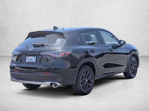 Used 2023 Honda HR-V Sport image 5