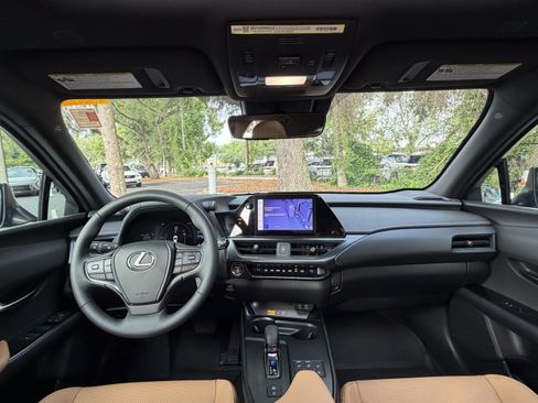 Certified 2026 Lexus UX 300h FWD image 35