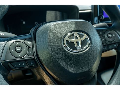 Used 2026 Toyota Corolla LE FWD image 30