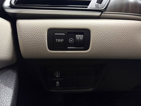 Used 2019 Honda Accord EX image 23