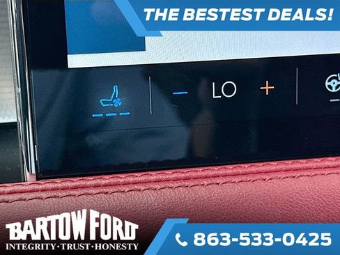 Used 2025 Lincoln Corsair Reserve image 20