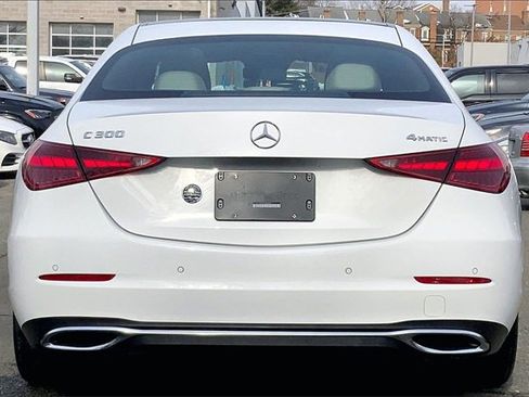 Used 2025 Mercedes-Benz C 300 4MATIC Sedan image 3