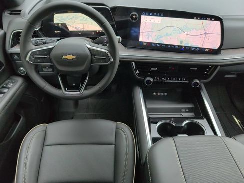 New 2026 Chevrolet Suburban Premier RWD image 28