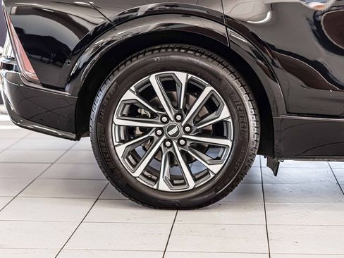 Used 2024 Cadillac Lyriq Sport image 13