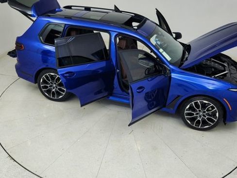 Used 2025 BMW X7 M60i image 92