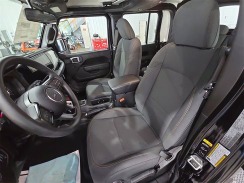 New 2026 Jeep Gladiator Sport image 16