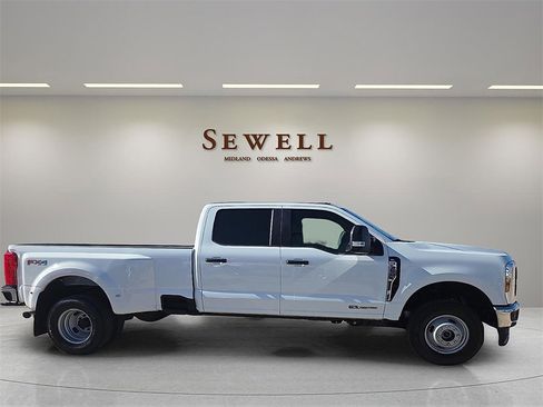 Used 2024 Ford F350 XL image 5