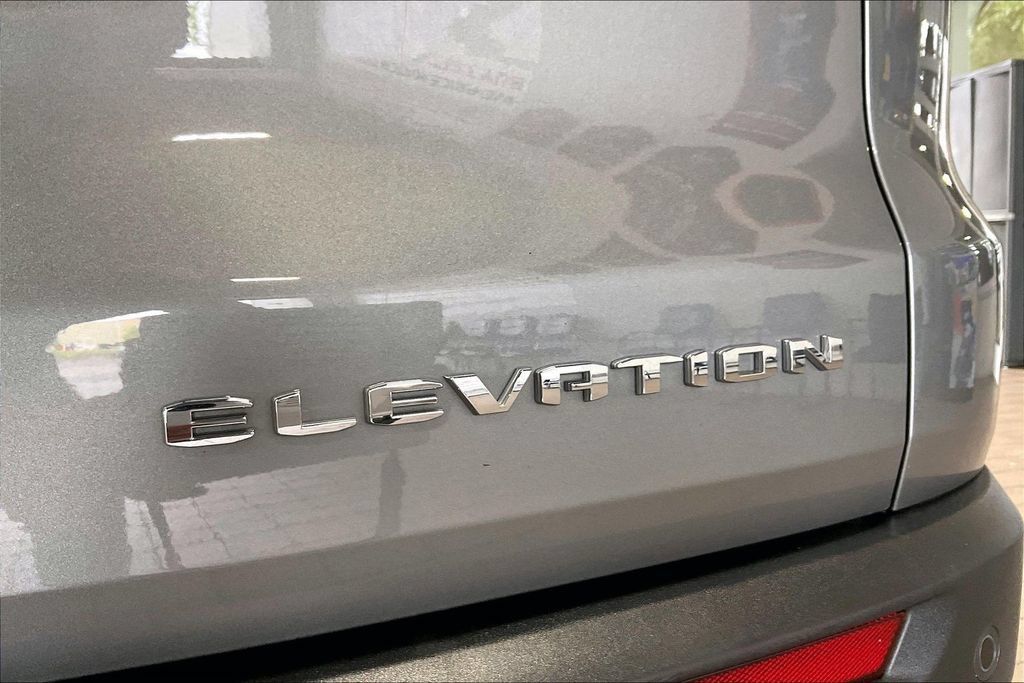 Used 2026 GMC Acadia Elevation w/ Elevation Premium Package FWD image 21