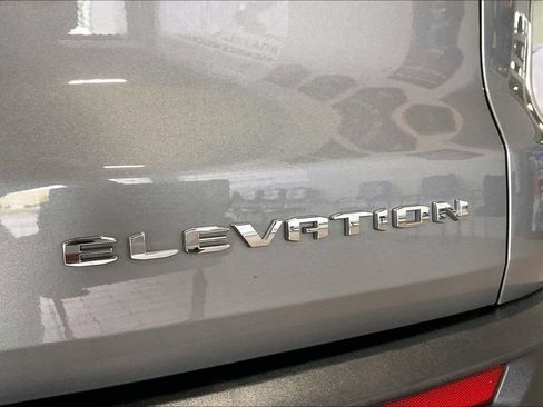 Used 2026 GMC Acadia Elevation w/ Elevation Premium Package FWD image 21