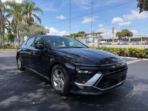 Used 2025 Hyundai Sonata SE FWD image 9