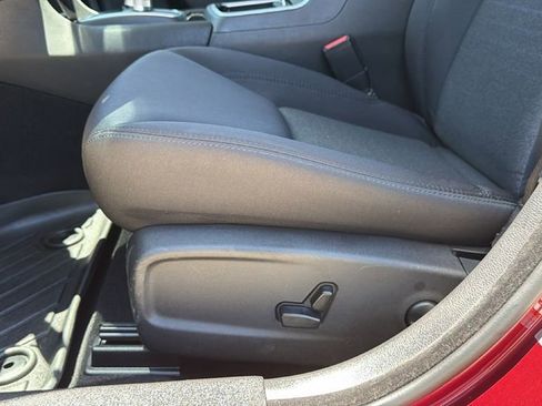 Used 2023 Chrysler 300 Touring w/ Sport Appearance Package RWD image 15