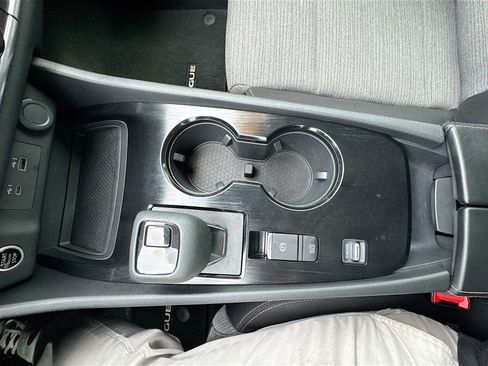 Used 2023 Nissan Rogue SV FWD image 21