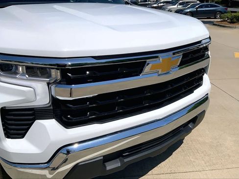 Used 2025 Chevrolet Silverado 1500 LT RWD image 31