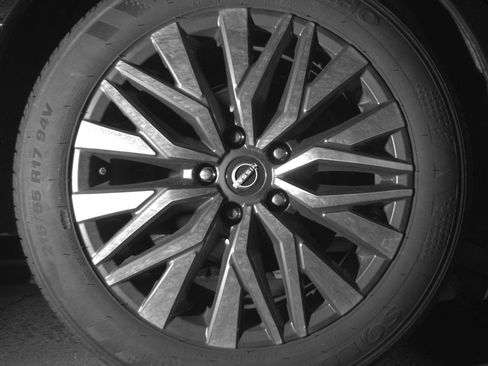 Used 2025 Nissan Altima 2.5 SV FWD image 15