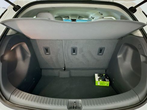 Used 2018 Chevrolet Bolt LT FWD image 29