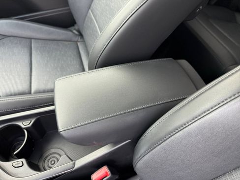 Used 2023 Kia Niro SX Touring image 14