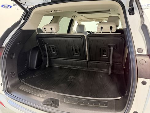 Used 2023 Buick Enclave Essence w/ Experience Buick Package image 27