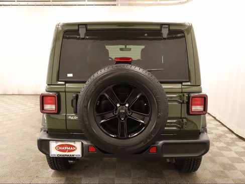 Used 2021 Jeep Wrangler Unlimited Sahara image 5
