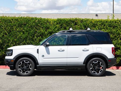 Used 2022 Ford Bronco Sport Outer Banks w/ Tech Package AWD/4WD image 6