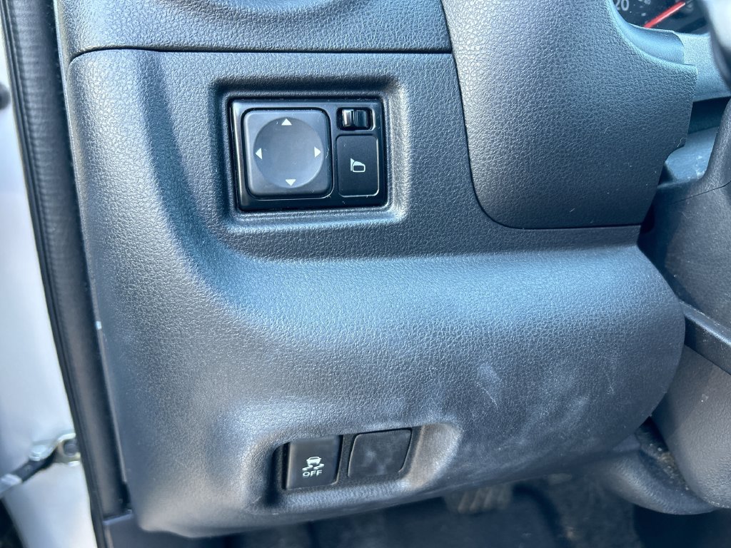 Used 2016 Nissan Versa S Plus FWD image 12