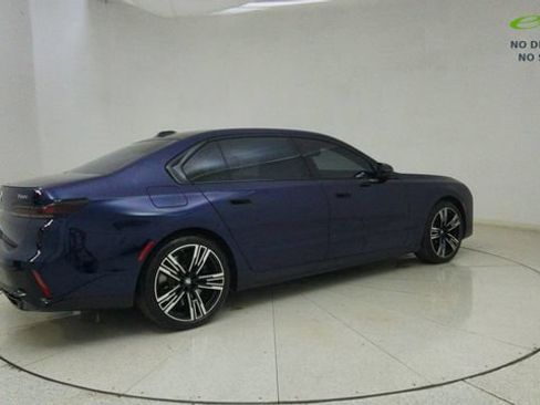 Used 2023 BMW 760i xDrive AWD/4WD image 71