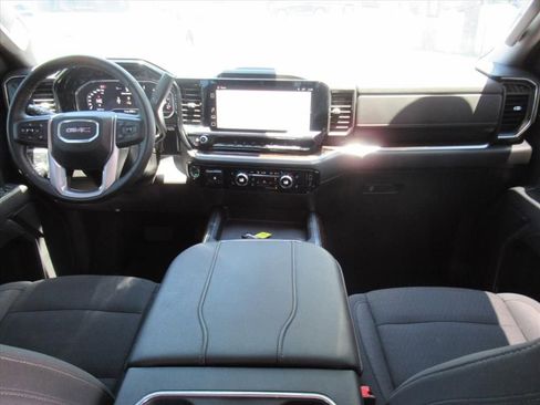 Used 2025 GMC Sierra 2500 SLE AWD/4WD image 12