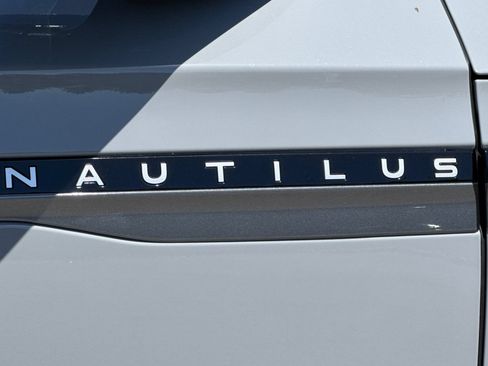 New 2026 Lincoln Nautilus Reserve w/ Jet Appearance Package AWD/4WD image 23