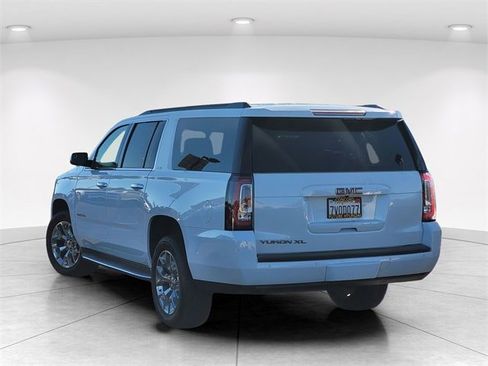 Used 2016 GMC Yukon XL SLE w/ HD Trailering Package image 5
