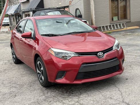 Used 2015 Toyota Corolla LE FWD image 3