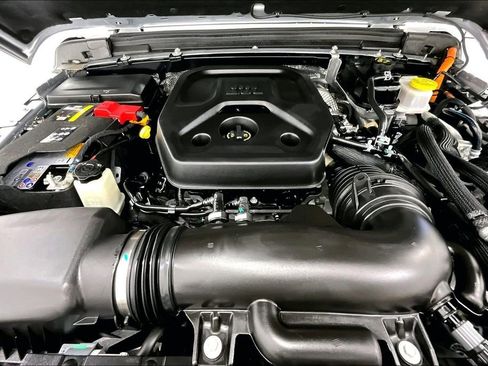 Used 2024 Jeep Wrangler High Altitude image 9