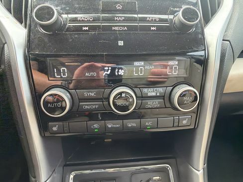 Used 2021 Subaru Ascent Limited w/ Technology Package AWD/4WD image 27