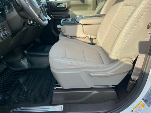 Used 2024 Chevrolet Silverado 2500 LT w/ Z71 Off-Road Package image 43