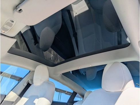 Used 2023 Tesla Model 3 Performance image 15