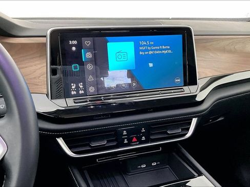 Used 2025 Volkswagen Atlas SE image 8