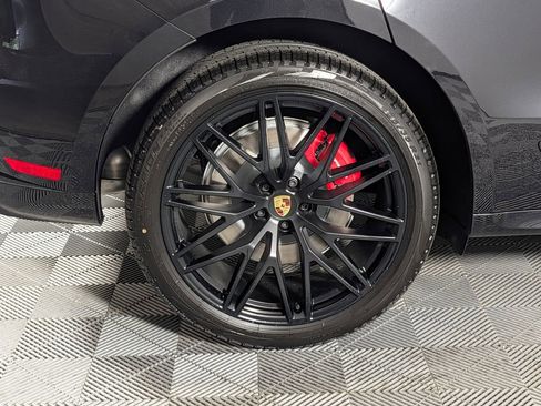 New 2026 Porsche Macan GTS AWD/4WD image 13