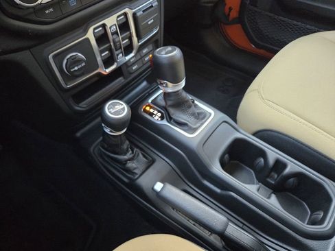 Used 2023 Jeep Wrangler Unlimited w/ Safety Group image 28