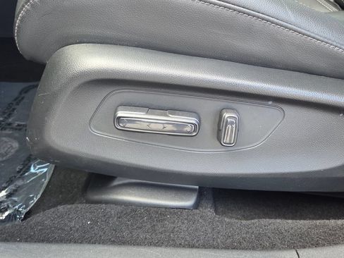 Used 2024 Honda HR-V EX-L image 10