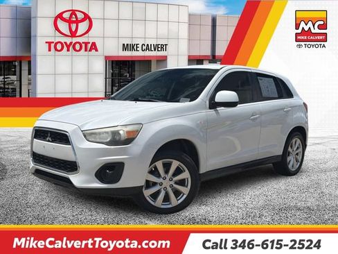 Used 2015 Mitsubishi Outlander Sport ES FWD image 1