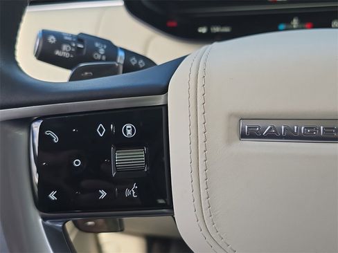 Certified 2024 Land Rover Range Rover Long Wheelbase SE image 19