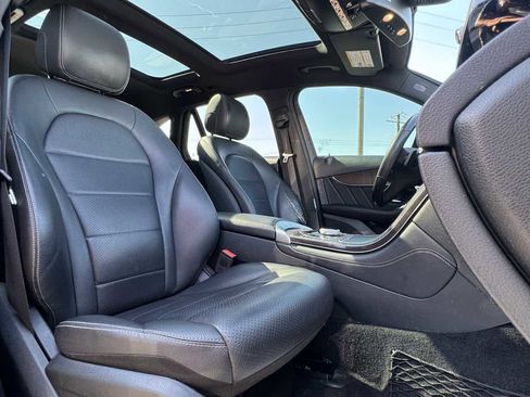 Used 2019 Mercedes-Benz GLC 300 4MATIC w/ AMG Line image 30
