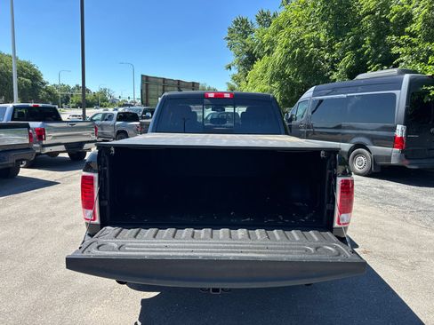 Used 2016 RAM 1500 Laramie w/ Convenience Group AWD/4WD image 17