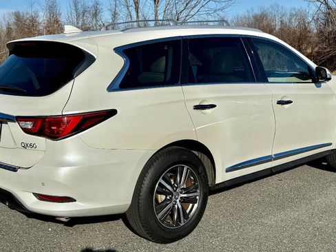 Used 2016 INFINITI QX60 AWD w/ Premium Plus Package image 15