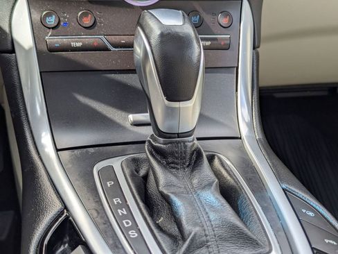 Used 2018 Ford Edge Titanium w/ Equipment Group 302A AWD/4WD image 20