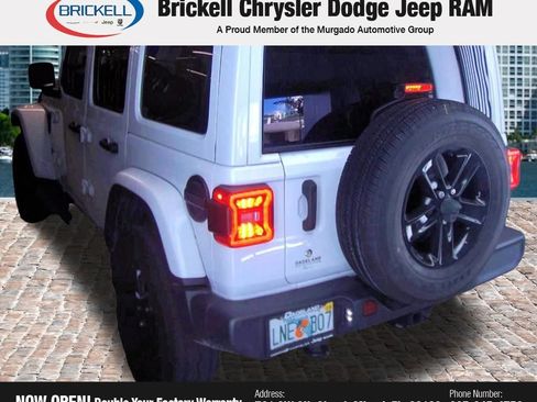 Used 2019 Jeep Wrangler Unlimited Sahara AWD/4WD image 3