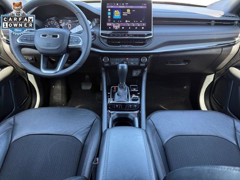 Used 2025 Jeep Compass Trailhawk AWD/4WD image 10