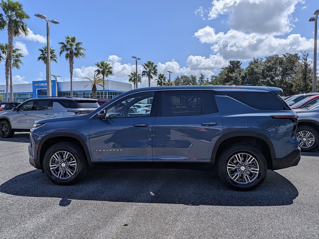 Certified 2024 Chevrolet Traverse LS w/ LPO, Floor Liner Package FWD image 33