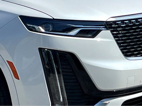 New 2025 Cadillac XT6 Luxury FWD image 24